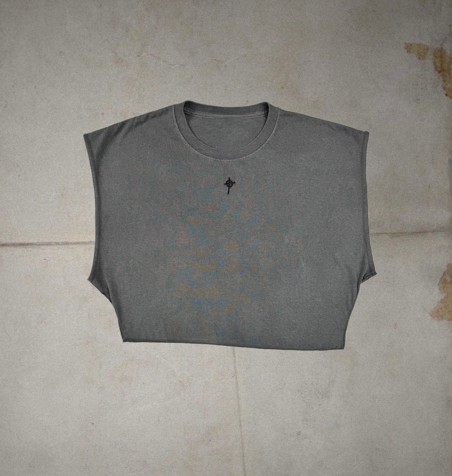 Cropped Cross Tee
